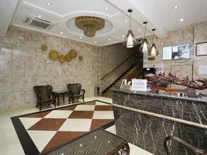 Ningqin Business Hotel - Image 2