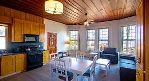 Edgewater Beach Inn - Image 4