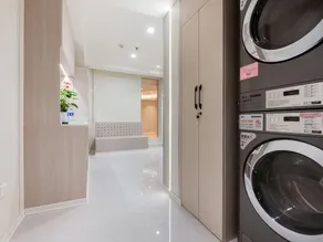 Home  Inn  Plus  Hotel - Image 4