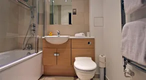 Apartment in Newbury Parkway Centre - Image 3