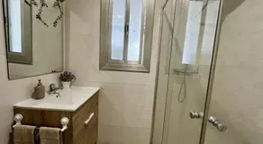Habitación privada en apartamento compartido junto al Aeropuerto y Fira Barcelona - Image 5