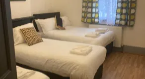 Lovely 2 Bed Sea Front apartment @ 10A George Street - Image 2