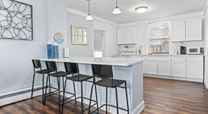 Cozy 1 BR Apt - 3 Blocks to Beach - Sleeps 6 - Image 4