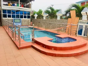 Euc Demodern Hotel & Suites - Image 3