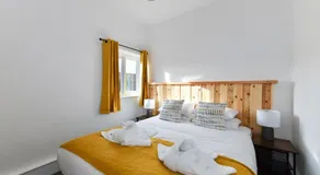 Newark Central Cottage - Image 2