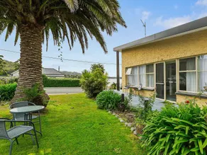 Smugglers Rest Apartments - Image 3