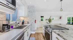 Cozy Family House Close To Biscayne Park W/Pool - Image 3
