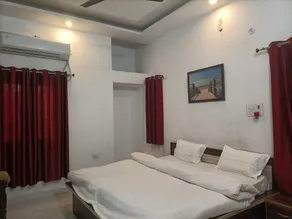 Hotel O by OYO Allahabad Property - Image 1