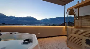 Casa vacacional con piscina privada, terraza y sauna | Vistas a la montaña - Image 2