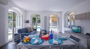 spiaggia uno pool side apartment - Image 4