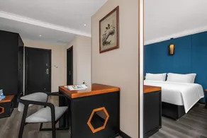 New Mingdian Business Hotel - Image 2