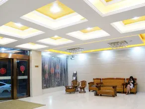 Sunrich Business Hotel - Image 5