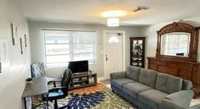 697 NEAR BEACH, FENCED DOGGIE Area, COZY BEACH HOME, LARGE DRIVEWAY - Image 2