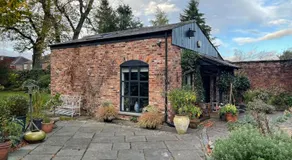 Private Luxury Open-Plan Barn Conversion - Image 5