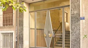 Studio with sunny balcony in Exarcheia - Image 1