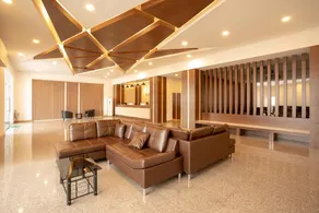 Intouch Riverside Hotel - Image 2