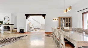 YOLO Spaces - Sotogrande White House Villa - Image 4