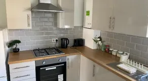 Edinburgh 2 bedroom ground floor apartment - Image 3