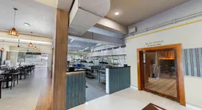THE CONTINENTAL INN & SUITES - Image 3