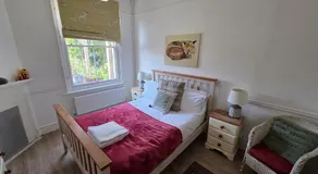 The Cabin - unique stay in the heart of Canterbury - Image 2