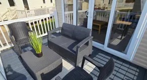 Lake View with Private Hot Tub at Tattershall Lakes - Image 3