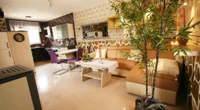 Ferienhaus mit Pool, Garten und Grill | Bergblick - Image 5