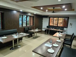 Hotel Knight Inn Airport - Image 5