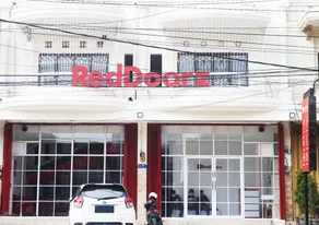 RedDoorz @ Jalan Tanjung Blitar - Image 4