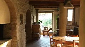 Stone farmhouse in Moie - Image 2