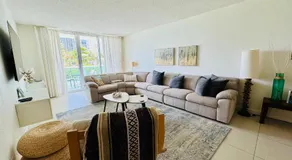 Special $$$! 2 Bedroom Oceanfront Condo in Hollywood/Hallandale Beach! - Image 2