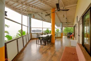 Waterfront Villa By Bigfoot Stay - Image 3