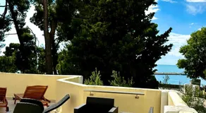 Villa Bionda Beachfront Apartments, Old Town Novigrad - Image 5