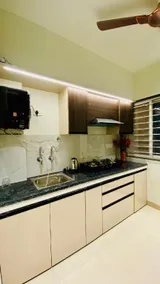 Staymoodyy- Egypt Suite Room (with shared kitchen) - Image 3