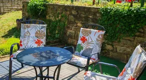 Olive and Herb Retreat - Image 4