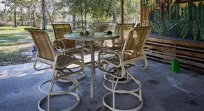 Pleasant Days Lodging Scallop room - Image 4