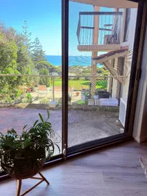 Scarborough & Absolutely Beachfront - Image 5