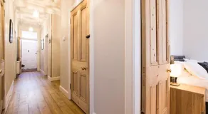 Beautiful, Traditional 2 Bedroom Main Door Flat - Image 3