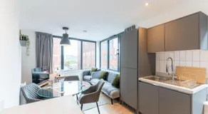 123 Queen Street - Home Crowd Luxury Apartments - Image 3