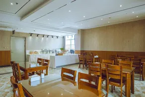 Jinxiang Hotel (Xinxiang Baolong Plaza University Town) - Image 3