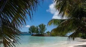 Le lagon bleu guest house by Hyde tide - Image 5
