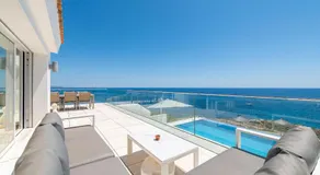 Villa avec jardin, barbecue et jacuzzi - Image 3