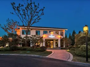 Sunshine Peninsula Jinsha Hotel - Image 4