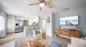 Beach house w/Putting Green/Game Rm/Rooftop Deck - Image 2