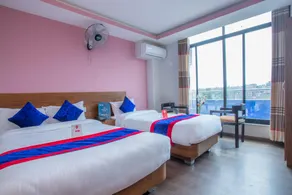 Hotel OM Plaza - Image 2