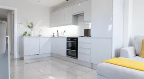 Luxury Cardiff City Centre Apartments - Image 3