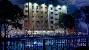 Hotel Akash Sarovar - Image 1