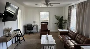 Albany Value Stay - Near universities, Hospitals home - Image 2