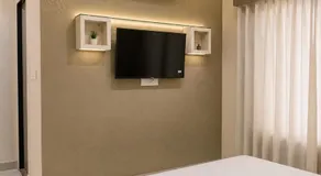 Manan Castle Hotel & Restaurant - Image 2