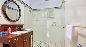 KOZYGURU Campsie Oldie-but-goodie look 4 Bed House NCA011 - Image 5