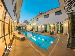 Empire Villa Hotel - Image 5